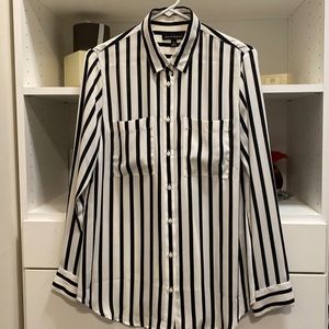 Banana Republic button down long-sleeve blouse